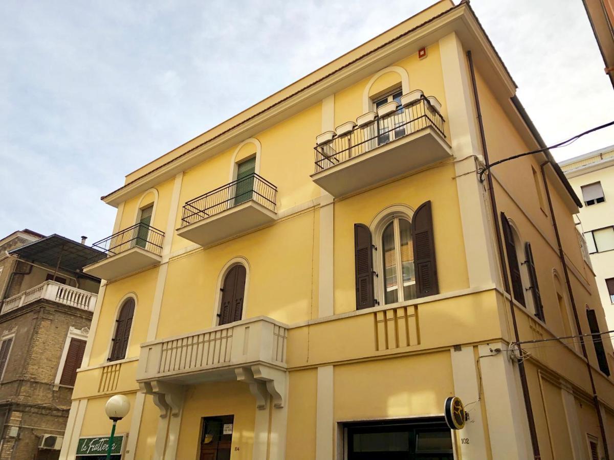 Pescara Centro Silenzioso E Confortevole Con Terrazzo Bioclimatico A 2 Minuti Dal Mare Dış mekan fotoğraf